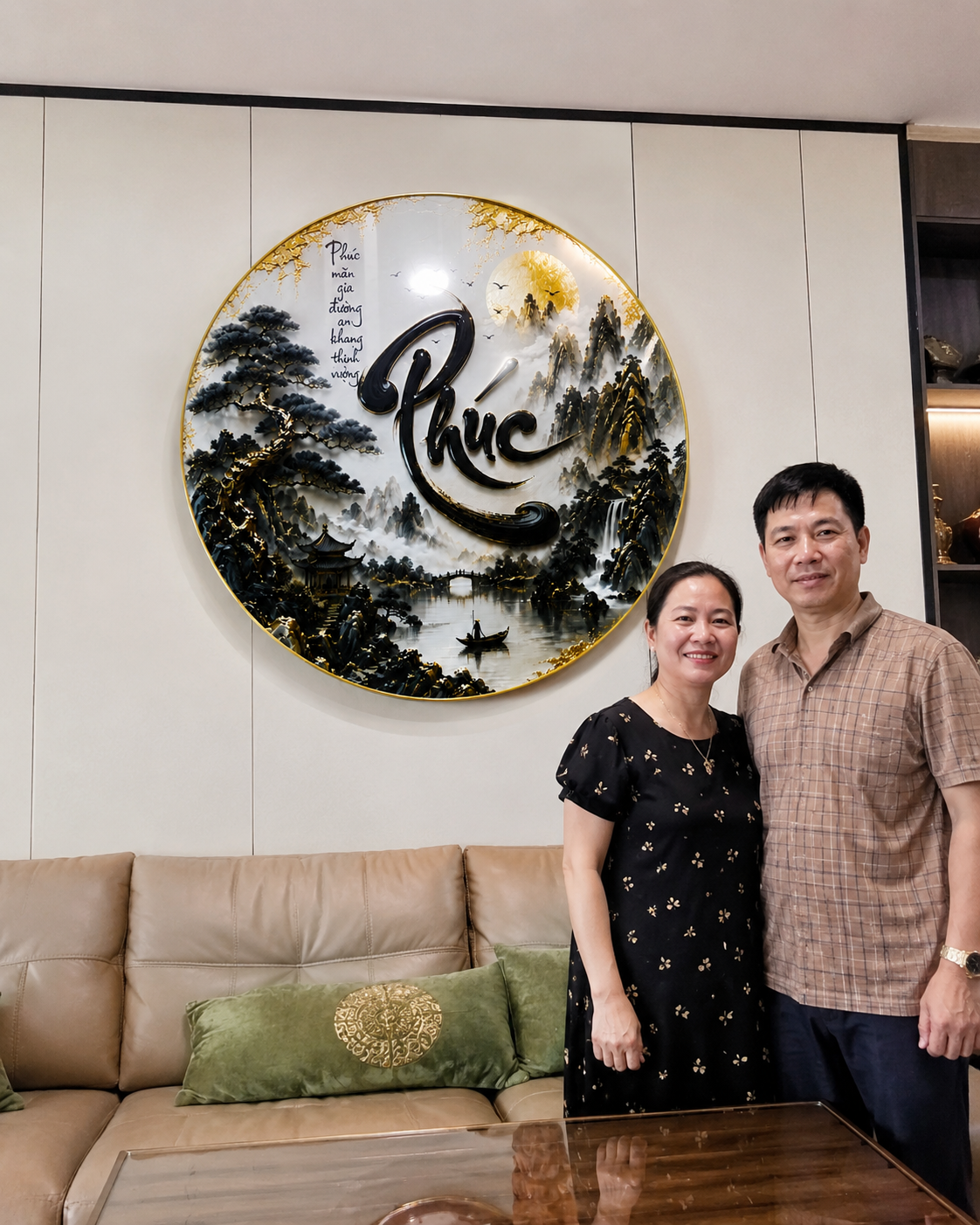 Khách nhận hàng Thúc Tùng