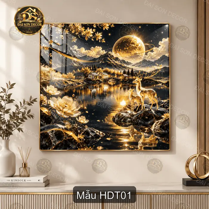 Tranh tráng gương Hươu dưới trăng trang trí treo tường phong cảnh nghệ thuật màu vàng sang trọng
